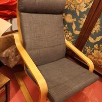 Poltrona a dondolo Ikea Poang