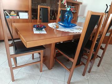 Tavolo da soggiorno con 6 sedie