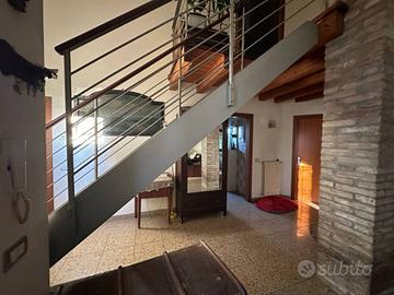 Appartamento di 122 m² con 4 locali e box auto a M