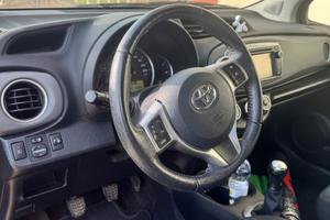Toyota Yaris 2013 - 80000km