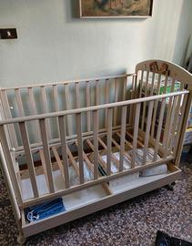 lettino con cassettone integrato 0-4 anni