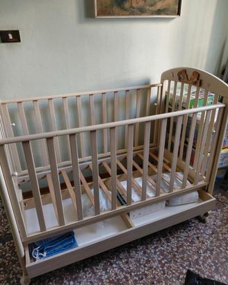 lettino con cassettone integrato 0-4 anni