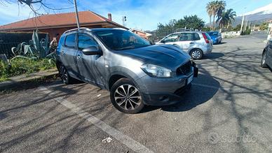 Nissan Qashqai incidentata 