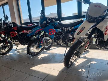 Aprilia SX 125 nuove colori 2026
