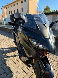TMAX TECHmax 560- 2300 km- € 13800,00
