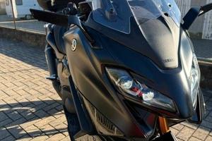 TMAX TECHmax 560- 2300 km- € 13800,00