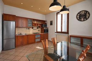Appartamento di 101 m² con 5 locali e box auto dop