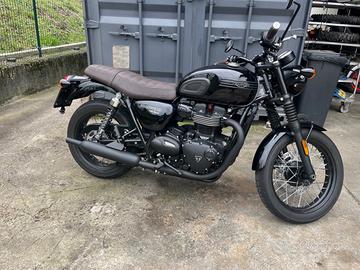 Triumph Bonneville T100 Black