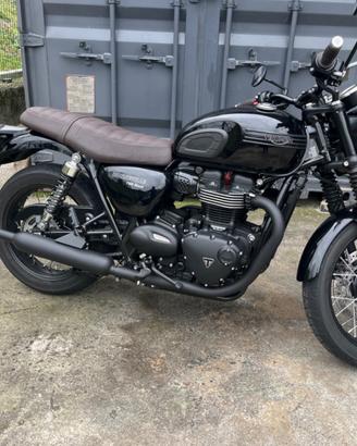 Triumph Bonneville T100 Black
