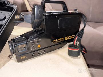 Hitachi VHS Movie 600 Videocamera Vintage