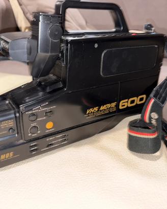 Hitachi VHS Movie 600 Videocamera Vintage