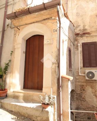 CASA INDIPENDENTE A VIBONATI