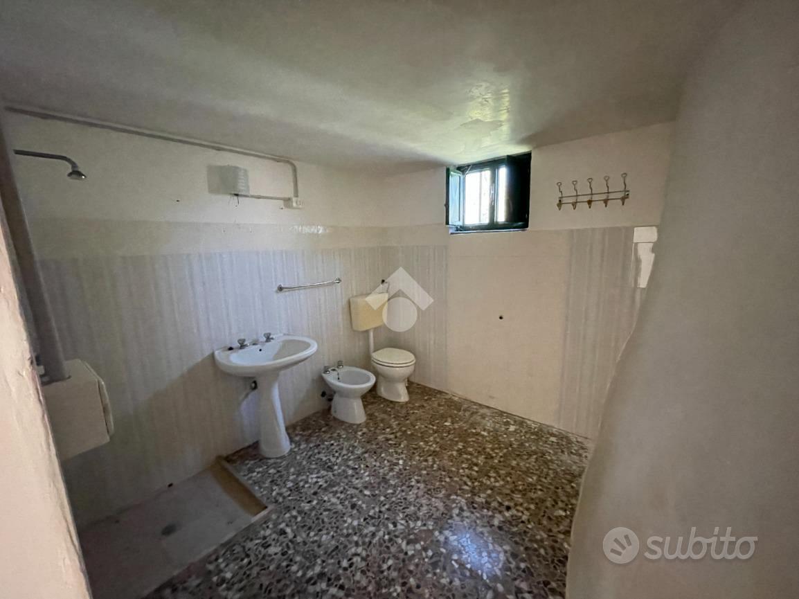 CASA DI CORTE A CEGLIE MESSAPICA - Altro