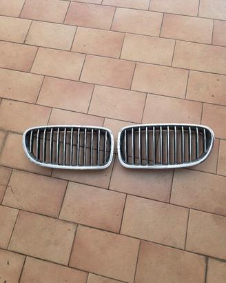 Griglie anteriore bmw f10/f11 e tappeti in gomma