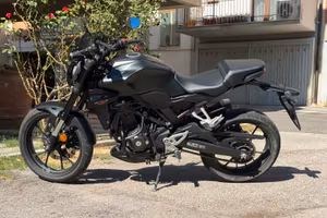 Honda CB300R perfetta