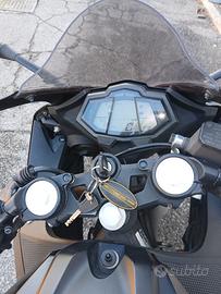 moto Yamaha YZF-R125