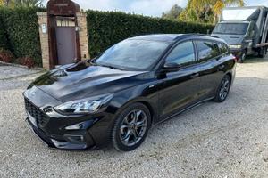 Ford FOCUS - T Line