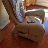 Poltrona relax massaggiante in vera pelle