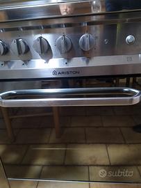 Fornello professionale  5 fuochi come nuovo