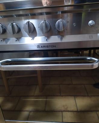 Fornello professionale  5 fuochi come nuovo