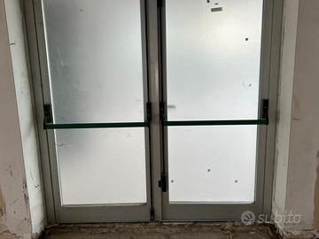 Maniglione antipanico