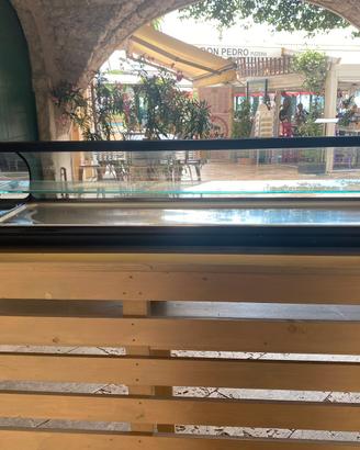 Vetrina refrigerata/illuminata