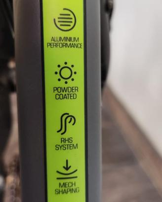 Bicicletta ibrida Kross Evado 2.0
