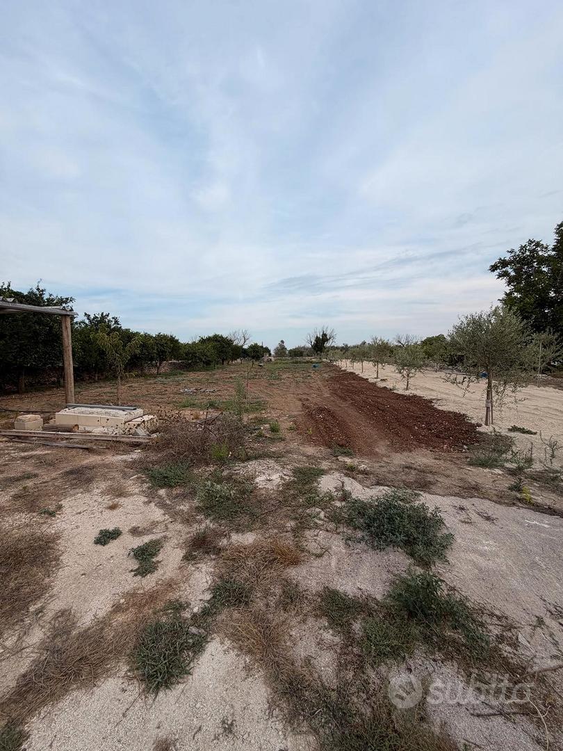 Terreno con piccolo rustico - Vista 2