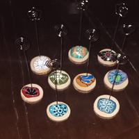 porta foto,porta candele,sassi dipinti a mano