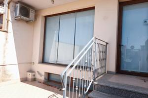 Locale commerciale su due livelli