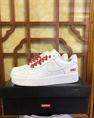 Nike Air Force 1 Supreme bianche  EU 43