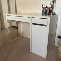 Scrivania Ikea Micka
