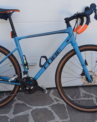 Bici GRAVEL CUBE NUROAD RACE gruppo GRX Shimano