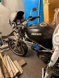 Ducati monster 600 dark