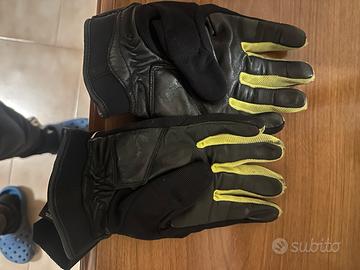 Guanti da moto estivi