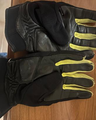 Guanti da moto estivi