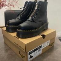 Anfibio Dr. martens