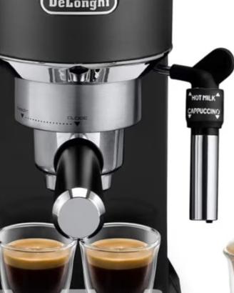 Macchinetta caffè Dedica De'Longhi + tamper 