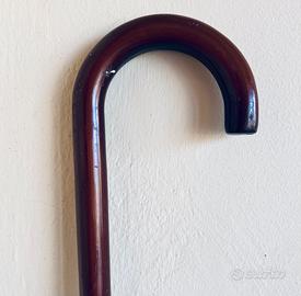 Elegante bastone da passeggio in legno
