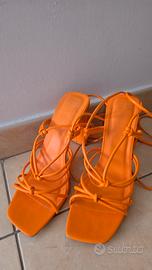 Sandali arancione tacco alto