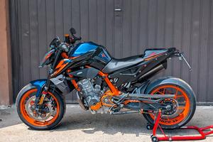 KTM Duke 890r