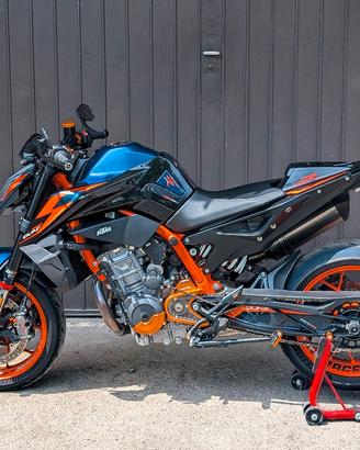KTM Duke 890r