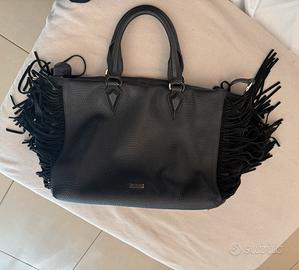 Borsa pelle nera Pinko con frange