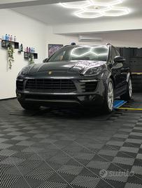 Porsche Macan  S