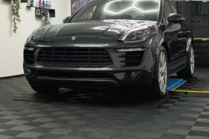 Porsche Macan  S