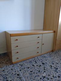 Cassettiera in legno 