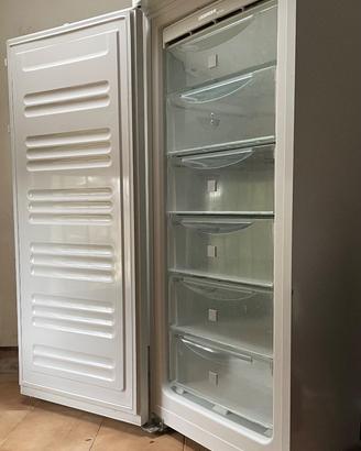 Congelatore Liebherr GNP 2303 NO FROST SUPER A