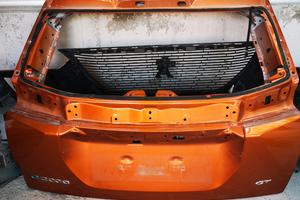 Baule portellone peugeot 2008 