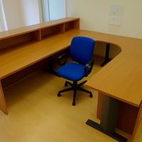 Set scrivanie e mobili da ufficio