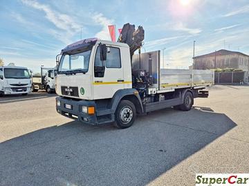 MAN 13 284 cassone e gru scarrabili con Radiocoman